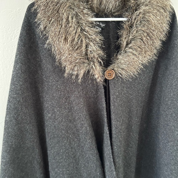 Charlie Paige Faux Fur Brown Cape with Fringe One Size - Picture 3 of 4